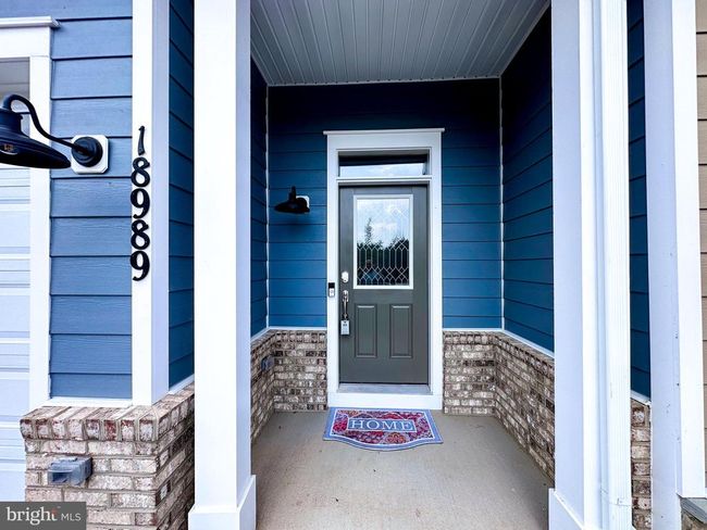 18989 Coral Reef Sq, Townhouse with 3 bedrooms, 3 bathrooms and null parking in Lansdowne VA | Image 4