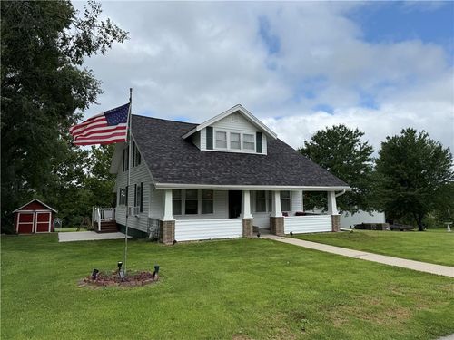 428 Central Ave, Pattonsburg, MO, 64670-7036 | Card Image