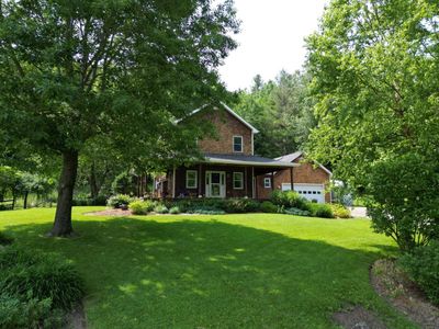 285 Sunrise Drive, House other with 3 bedrooms, 2 bathrooms and null parking in Huntington VT | Image 1