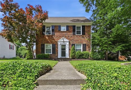 217 Cordelia St Sw, North Canton, OH, 44720-3503 | Card Image