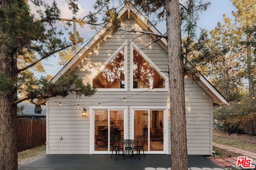 630 Victoria Ln, Sugarloaf, CA, 92386-9743 | Card Image