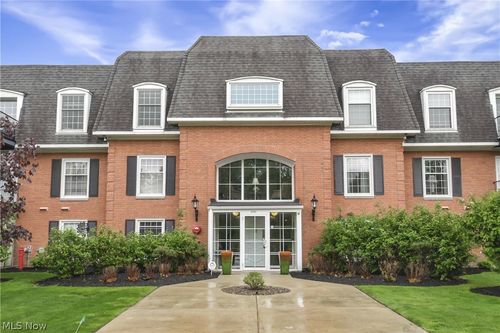 212-22701 Center Ridge Rd, Rocky River, OH, 44116-3082 | Card Image