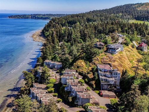1-4771 Cordova Bay Rd, Saanich, BC, V8Y2J7 | Card Image