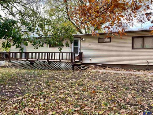 1315 Tuxedo Park Rd, Crete, NE, 68333-2058 | Card Image