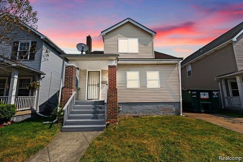 4810 Lenox St, Detroit, MI, 48215-2013 | Card Image