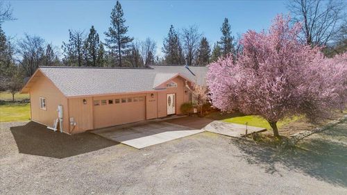 5600 S Kidder Loop Rd, Etna, CA, 96027-9569 | Card Image