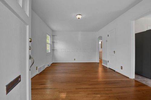 239 N Kellner Road, Columbus, OH, 43209 | Card Image