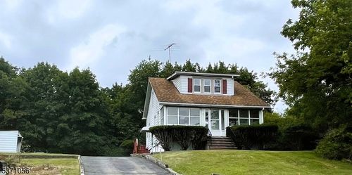 35 Oldham Rd, Wayne, NJ, 07470-2202 | Card Image