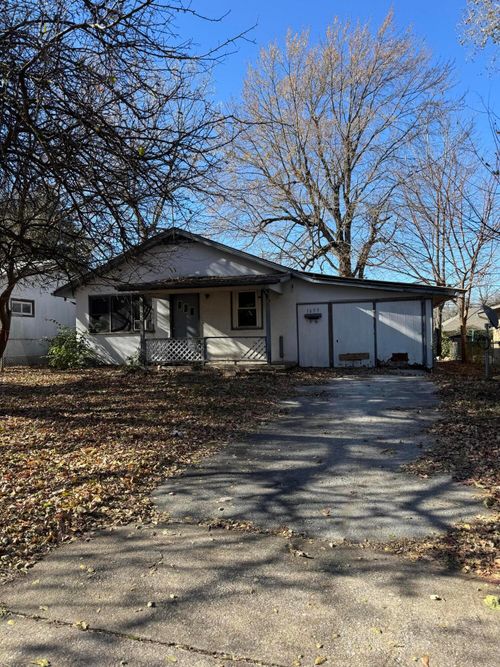 1657 N Hayes Ave, Springfield, MO, 65803-5141 | Card Image