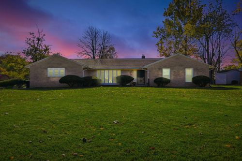 7585 Wrenview Dr, Springfield, OH, 45502-8412 | Card Image