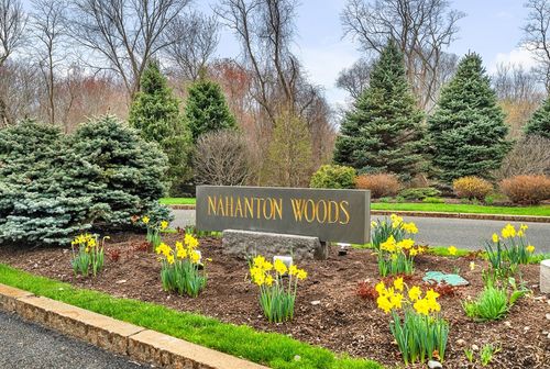 417-210 Nahanton St, Newton, MA, 02459-2927 | Card Image