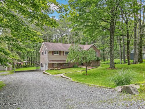 142 View Dr, Greentown, PA, 18426-4809 | Card Image