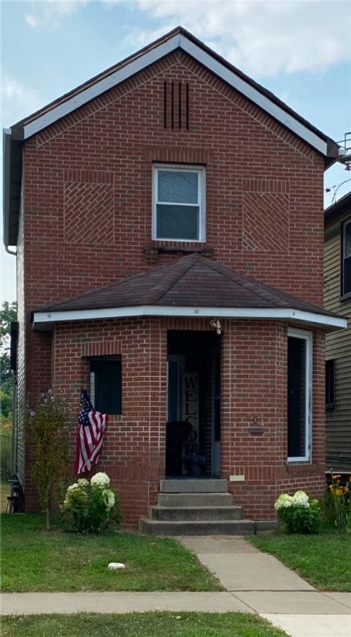 404 Jackson Ave, Vandergrift, PA, 15690-1326 | Card Image