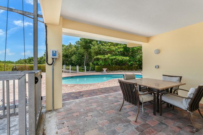Pool Sitting Area | Image 47