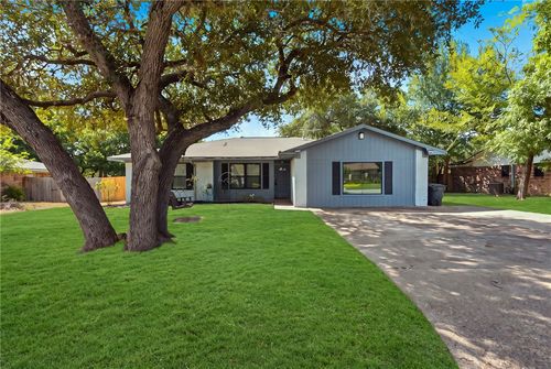 1302 Hawk Tree Dr, College Station, TX, 77845-5172 | Card Image