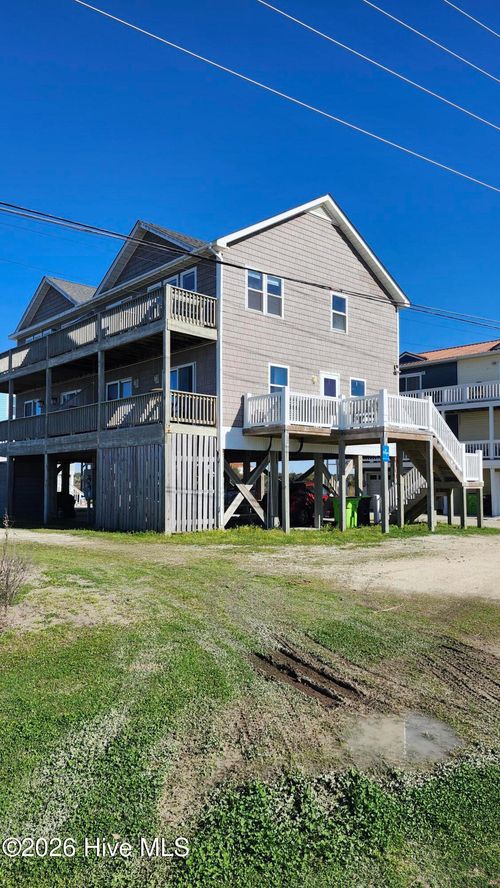 101 Summer Place Dr, N Topsail Beach, NC, 28460-8253 | Card Image