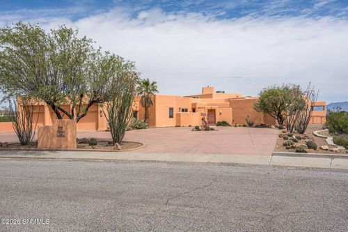 1540 Vista Del Valle, Las Cruces, NM, 88007-8900 | Card Image