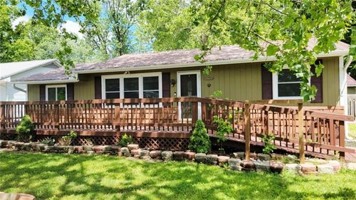 1404 Maple St, Pleasanton, KS, 66075-4041 | Card Image