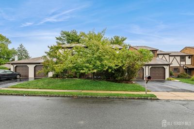 20 Hampton Way, Townhouse with 3 bedrooms, 2 bathrooms and null parking in Sayreville NJ | Image 1