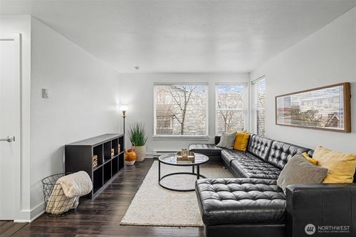 apt-402-4111 Whitman Ave N, Seattle, WA, 98103-7851 | Card Image