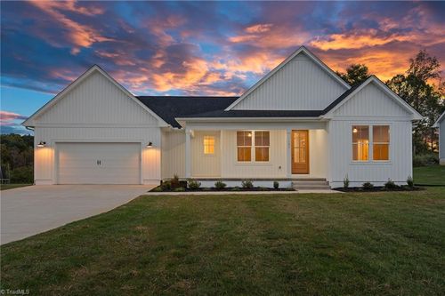 151 Rimrock Rd, Harmony, NC, 28634-9019 | Card Image