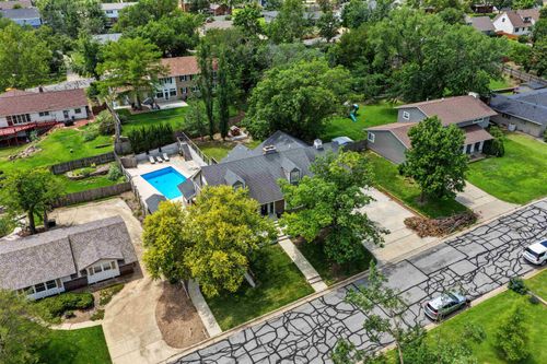 2226 Melrose Ln, Salina, KS, 67401-3560 | Card Image