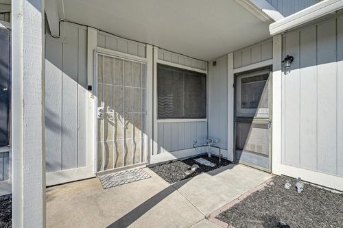 10 Malino Court, Sacramento, CA, 95823 | Card Image