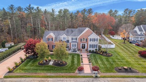 394 Mohawk Rd, Raynham, MA, 02767-5273 | Card Image