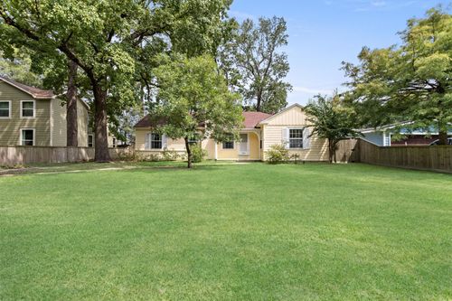 2660 Long St, Beaumont, TX, 77702-1215 | Card Image