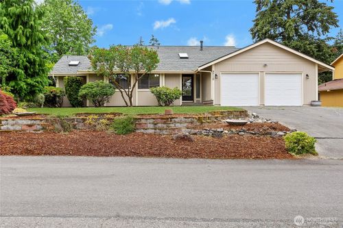 9715 110th Street Ct Sw, Lakewood, WA, 98498-2932 | Card Image