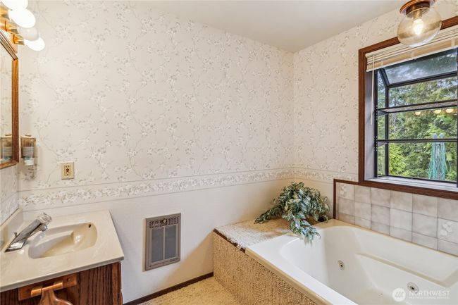 80 N Beacon Point Loop S, House other with 2 bedrooms, 2 bathrooms and 1 parking in Lilliwaup WA | Image 17