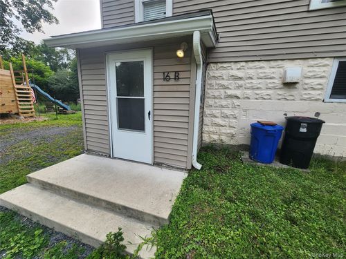 b-16 Ardmore St, New Windsor, NY, 12553-8304 | Card Image