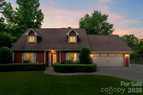 2606 Saddlewood Cir Sw, Concord, NC, 28027-1018 | Card Image