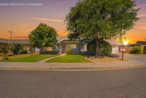 2231 S Linda Vista St, Visalia, CA, 93277-6162 | Card Image