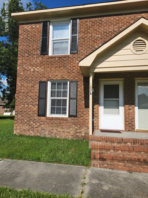 b-102 Shiloh Dr, Greenville, NC, 27834-8575 | Card Image