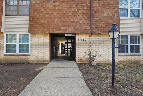 apt-103-3032 Sw Lydia Ave, Topeka, KS, 66614-2946 | Card Image