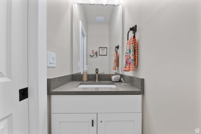 1/2 bath by garage entry | Image 19