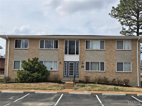 1 Bruce Dr, Florissant, MO, 63031-7139 | Card Image