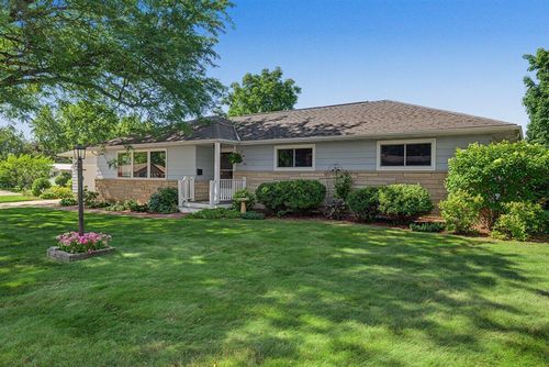 300 Sherry Ln, Viroqua, WI, 54665-1259 | Card Image