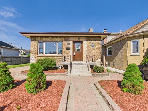 2716 N 75th Ct, Elmwood Park, IL, 60707-1432 | Card Image