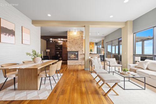 400 N Broadway, Milwaukee, WI, 53202-5510 | Card Image