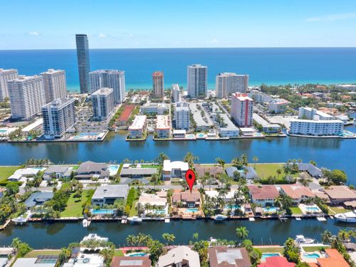 624 Palm Dr, Hallandale Beach, FL, 33009-6536 | Card Image
