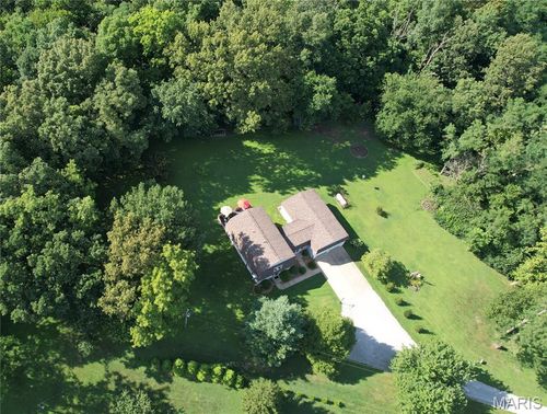 7 Fisher Ln, Greenville, IL, 62246-2780 | Card Image