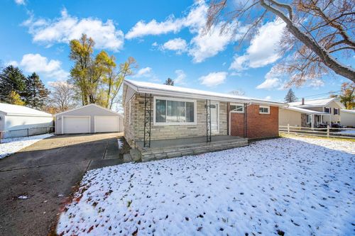 1273 E Southfield Dr, Jackson, MI, 49203-4843 | Card Image