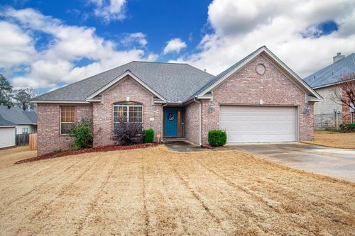 111 Woodridge Ct, Little Rock, AR, 72204-7123 | Card Image