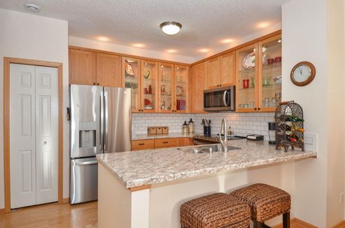 7530 11th St N, Oakdale, MN, 55128-5839 | Card Image