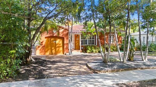 911 Ne 72nd Ter, Miami, FL, 33138-5264 | Card Image