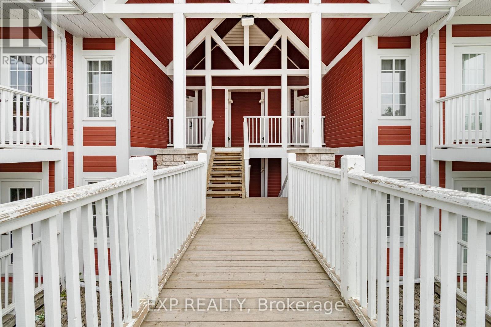 Residential in Oro-Medonte (Horseshoe Valley) 2