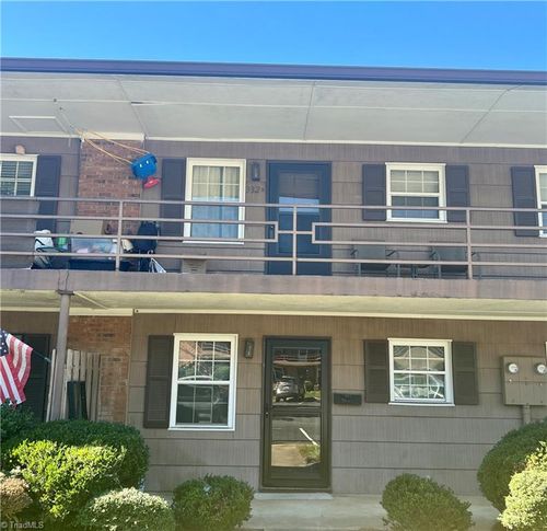 b-332 S Cherry St, Kernersville, NC, 27284-2712 | Card Image