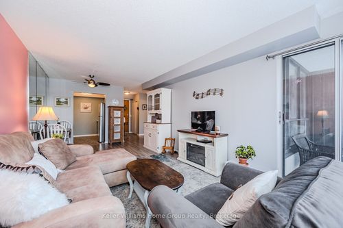 107-107 Bagot St, Guelph, ON, N1H8H5 | Card Image